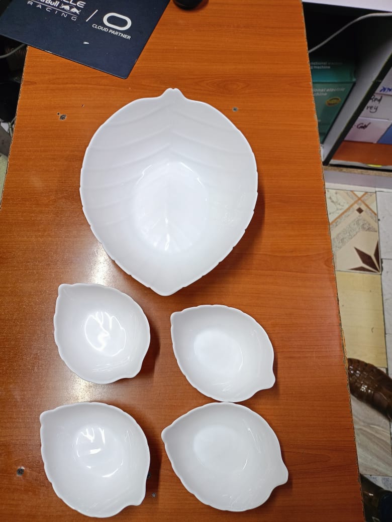 5-in-1 Leaf Shaped Serving Bowls