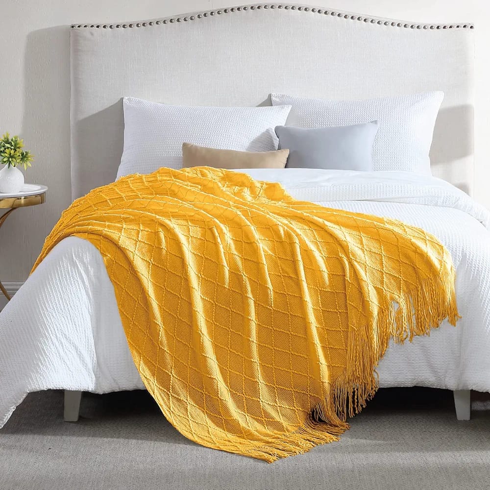High-Quality Knitted Throw Blankets With Tassels