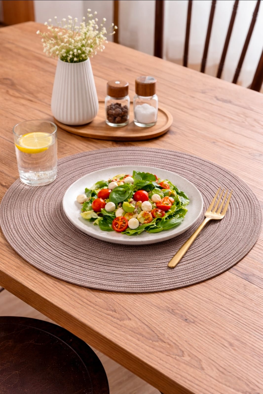 Elegant Round Woven Placemats – Set of 6