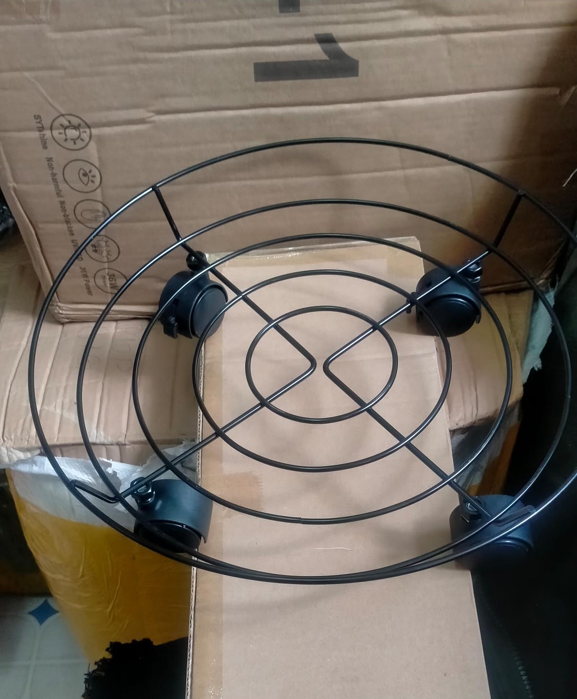 Heavy Duty Metallic Gas Cylinder Planter/Movable Trolley with Wheels