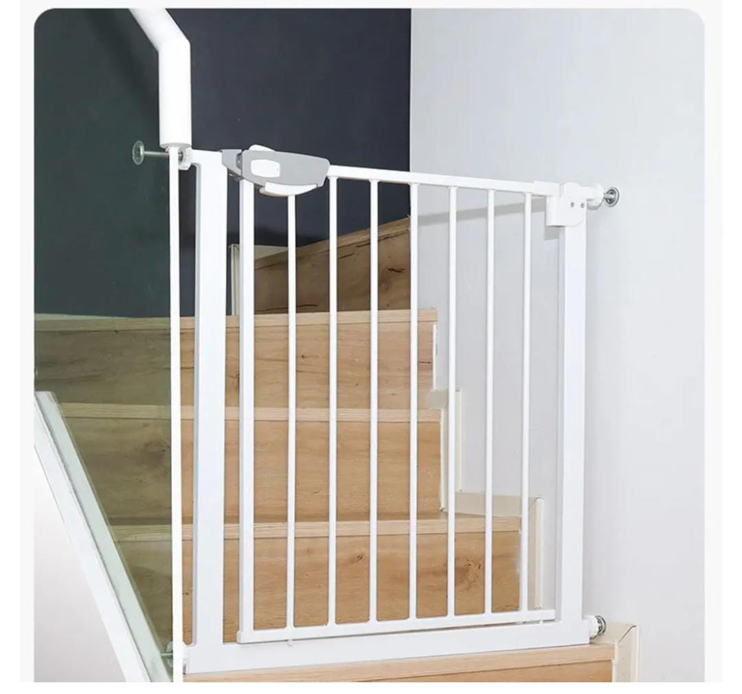 Auto-Close Baby Safety Gate
