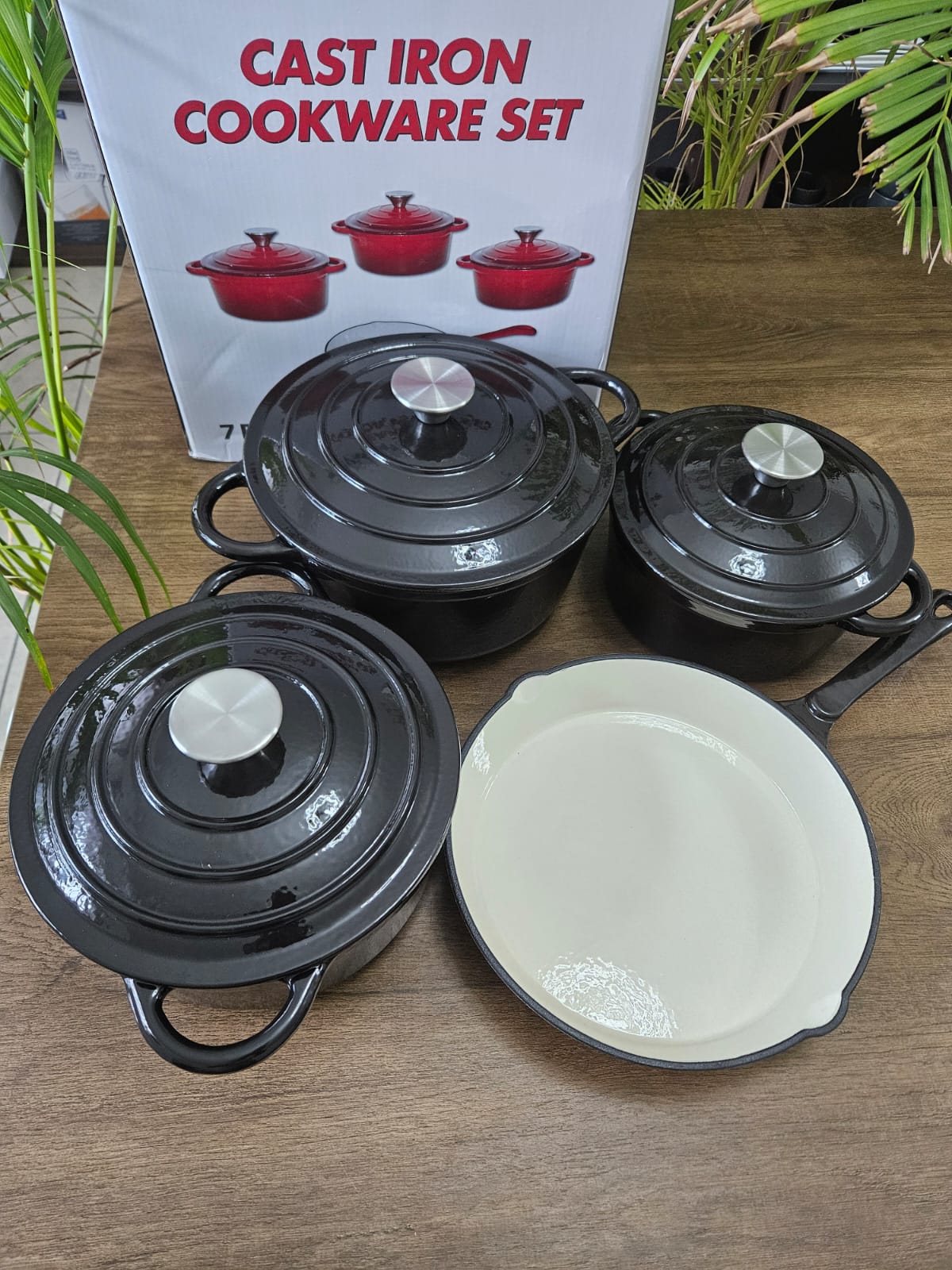 CAST IRON COOKWARE POTS SET