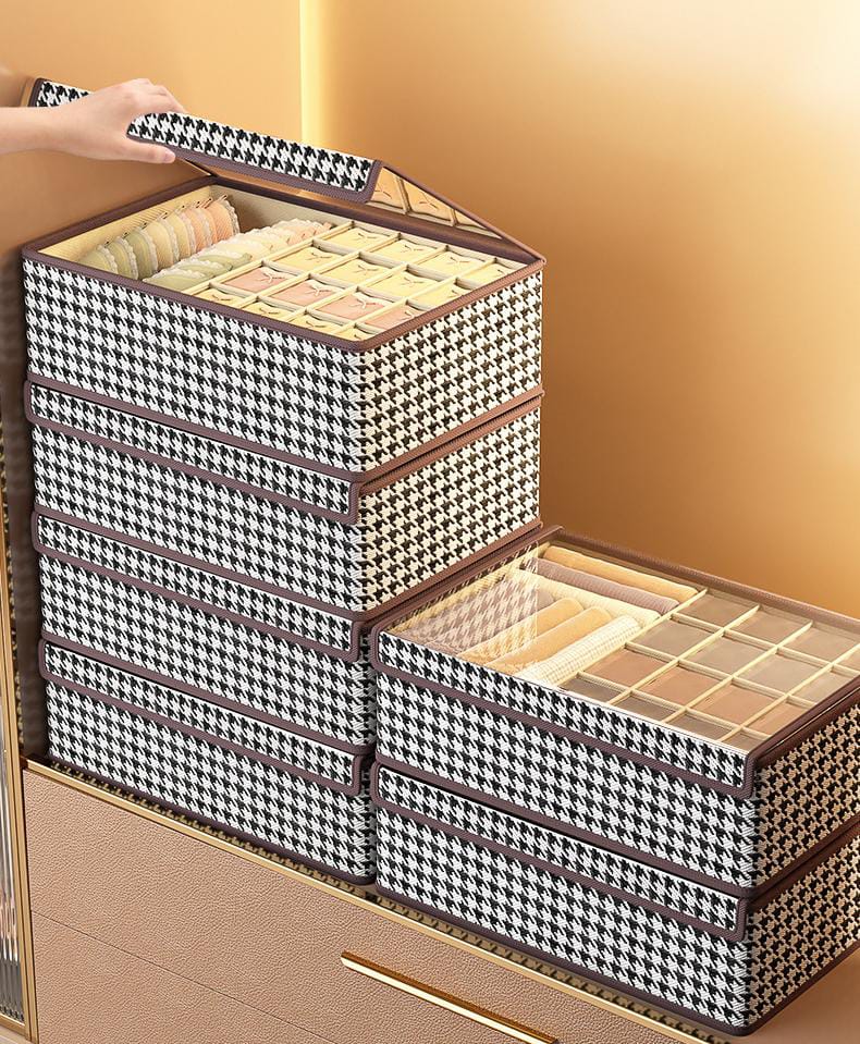 17-Grid Foldable Undergarment Organizer