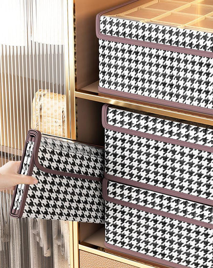 17-Grid Foldable Undergarment Organizer