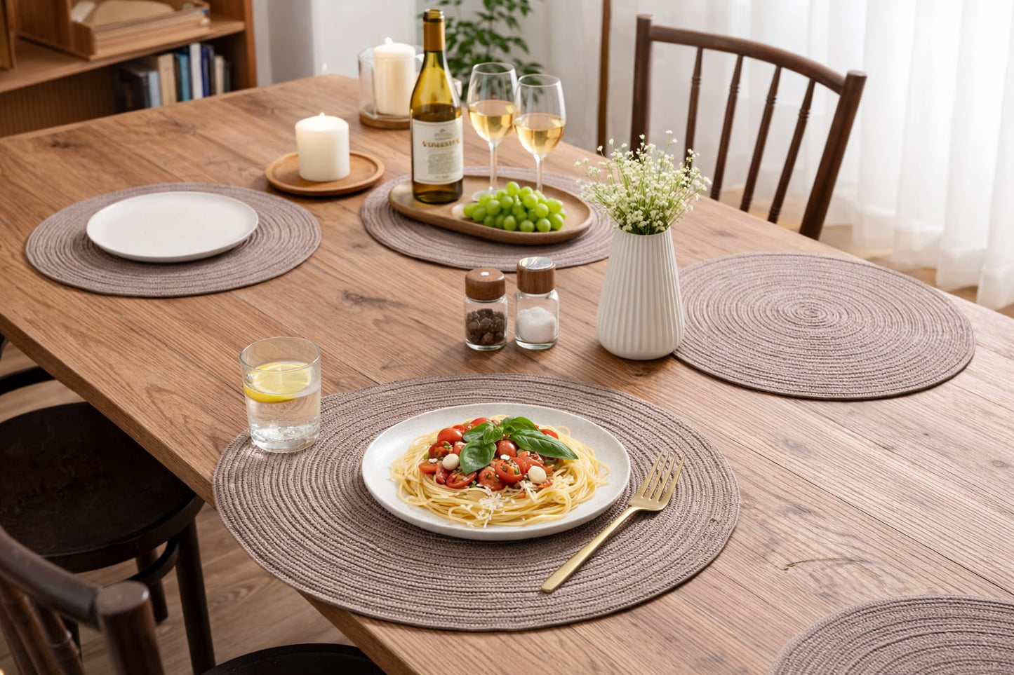 Elegant Round Woven Placemats – Set of 6